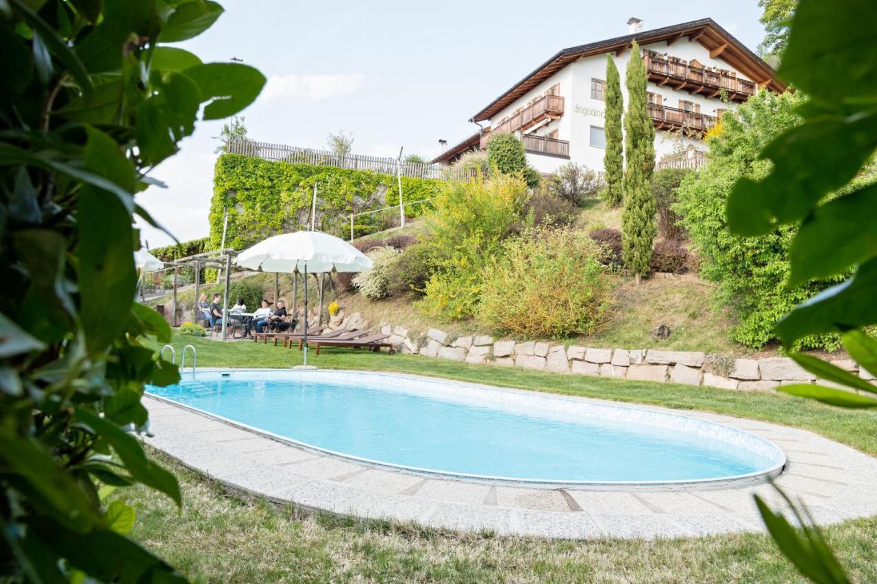 Engadiner Apartments & Wines Монтанья Экстерьер фото