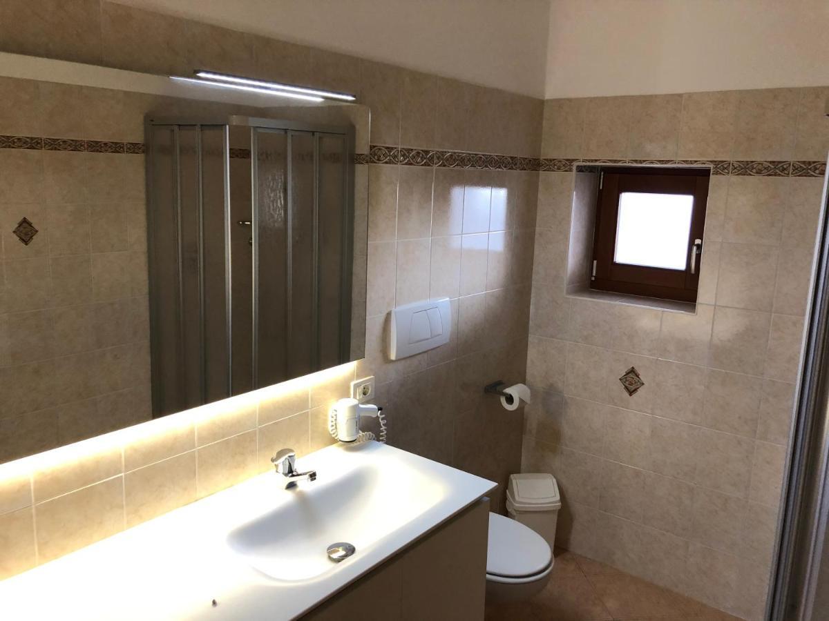 Engadiner Apartments & Wines Монтанья Экстерьер фото