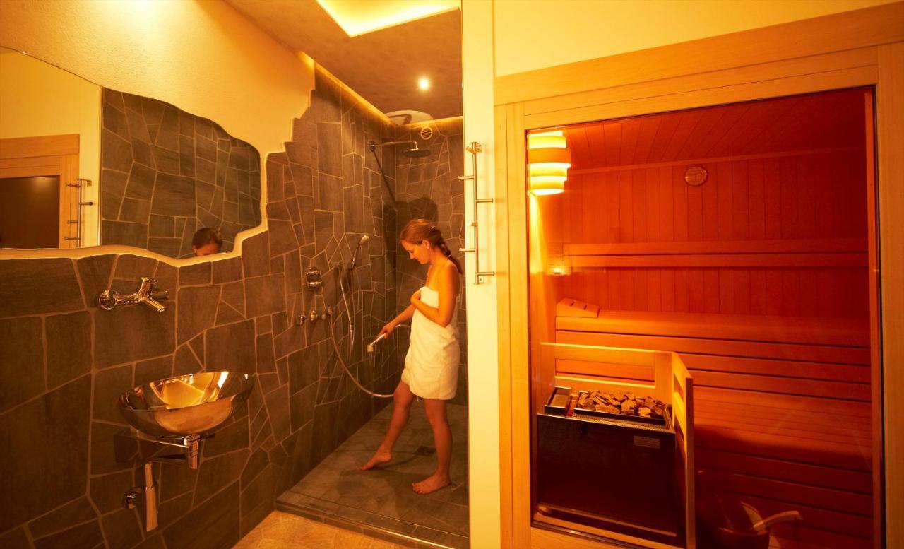 Engadiner Apartments & Wines Монтанья Экстерьер фото