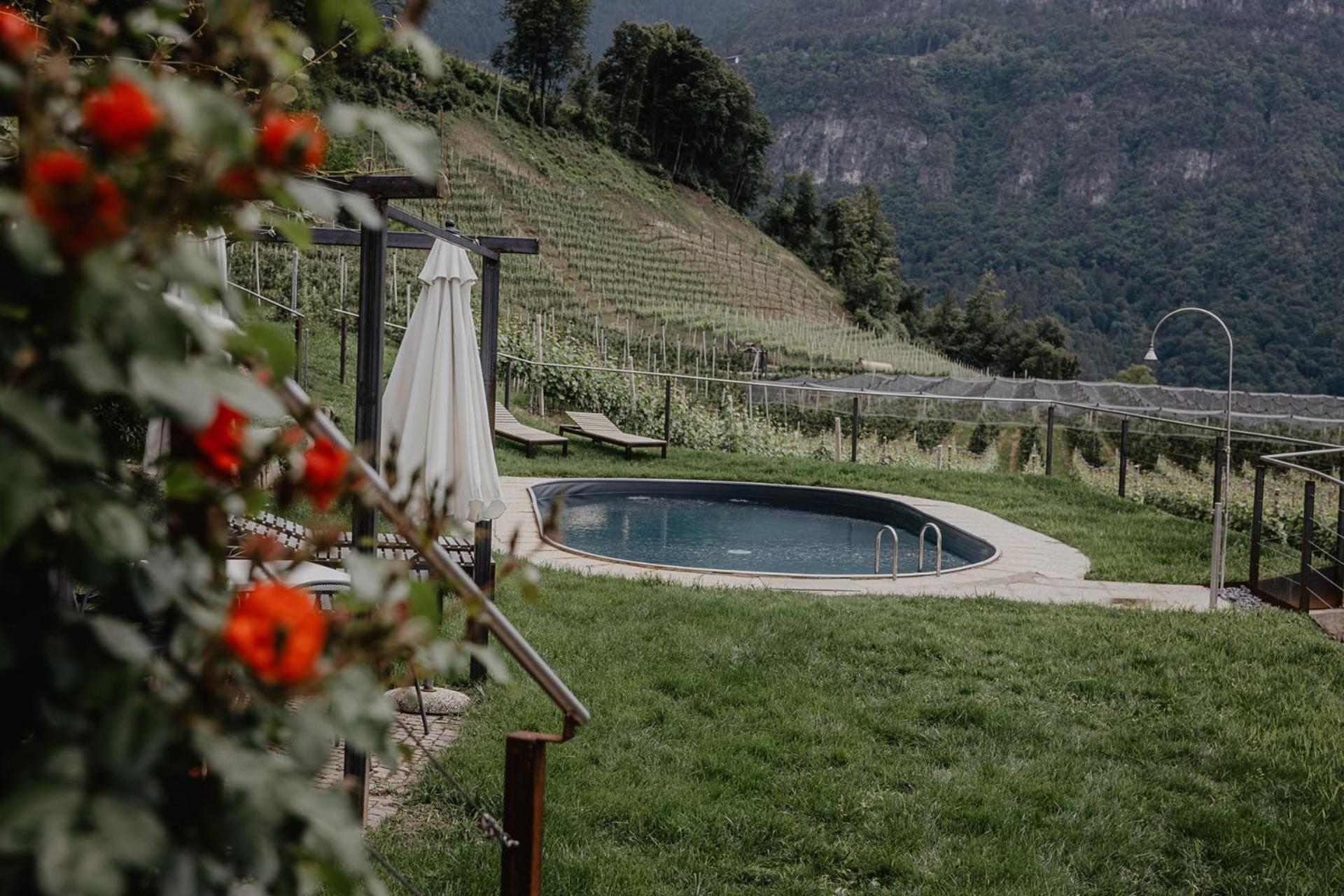 Engadiner Apartments & Wines Монтанья Экстерьер фото