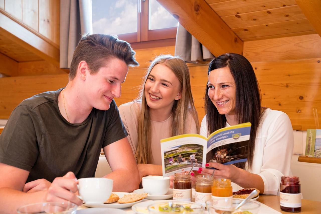 Engadiner Apartments & Wines Монтанья Экстерьер фото